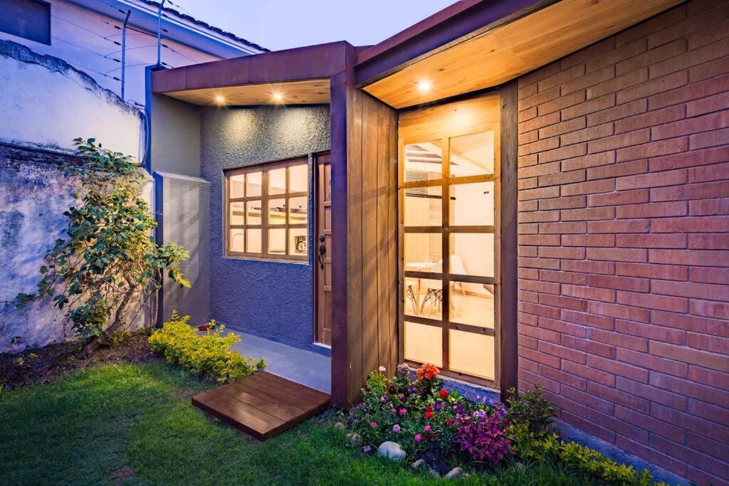 Apartamento Avocado Tree Garden At The Heart Of The City! *
