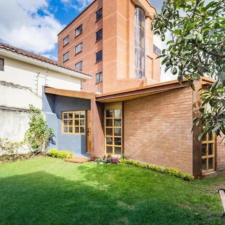 Avocado Tree Garden At The Heart Of The City! Cuenca Exterior photo